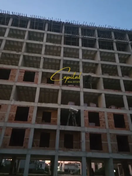 Tirane, shitet apartament 1+1 Kati 3, 67 m² 80.000 € (KAMEZ)