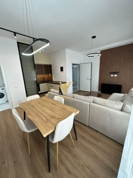 Tirane, jepet me qera apartament 1+1+Ballkon Kati 7, 63 m² 470 € (ALI DEMI)