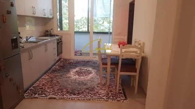 Tirane, jepet me qera apartament 1+1 Kati 3, 60 m² 500 € (21 DHJETORI)