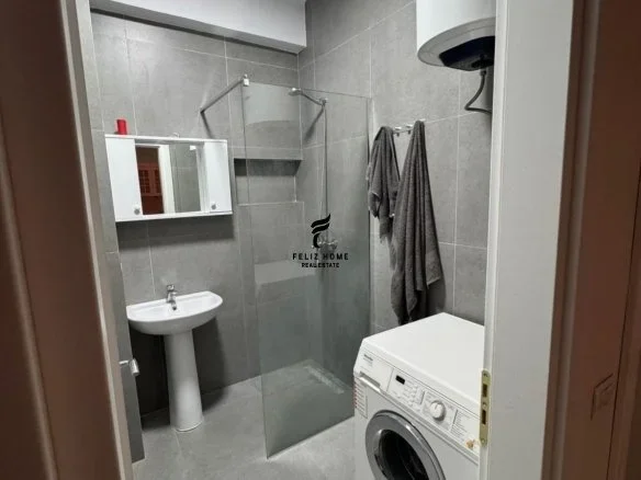 Tirane, jepet me qera apartament 1+1 Kati 4, 70 m² 450 € (ASTIR)