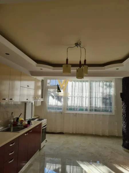 Tirane, jepet me qera apartament 2+1+Ballkon Kati 2, 90 m² 520 € (QYTET STUDENTI)