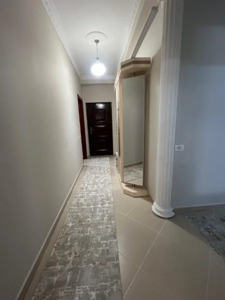 Tirane, jepet me qera apartament 2+1+Ballkon Kati 1, 100 m² 600 € 