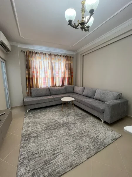 Tirane, jepet me qera apartament 2+1+Ballkon Kati 1, 100 m² 600 € 