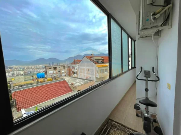 Tirane, shes apartament 1+1+Aneks Kati 3, 115.000 € (kodra e diellit)