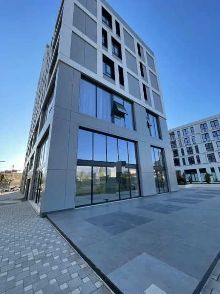 Tirane, jepet me qera ambjent biznesi Kati 0, 120 m² 1.500 € (JORDAN MISJA)