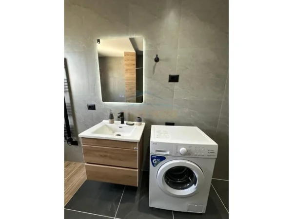 Durres, shitet apartament 2+1 Kati 7, 122 m² 160.000 € (PLAZH RROTA E KUQE)