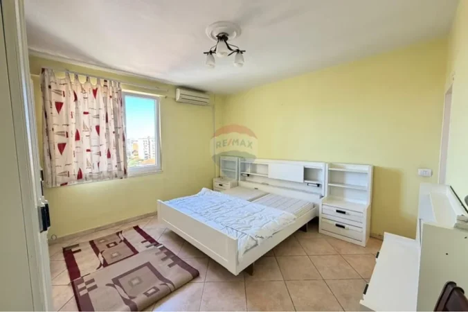 Tirane, shitet apartament 2+1+Ballkon , 106 m² (pazari i ri)