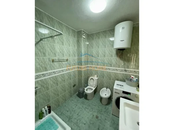 Tirane, jepet me qera apartament 1+1 Kati 8, 81 m² 850 € (MYSLYM SHYRI)