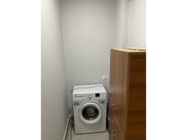 Tirane, jepet me qera apartament 1+1 Kati 2, 60 m² 600 € 