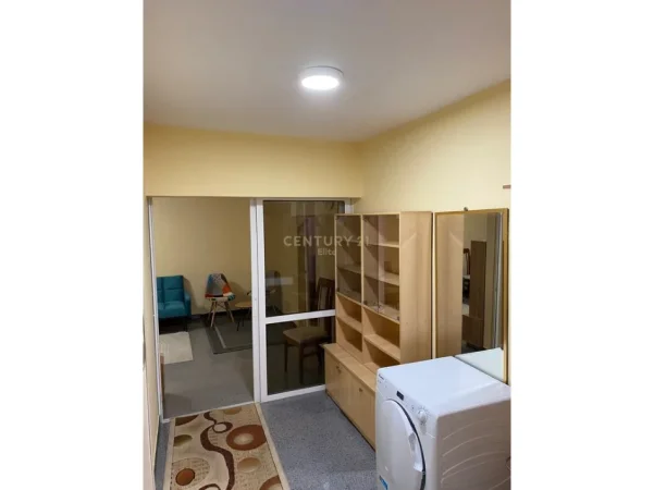 Tirane, jepet me qera apartament 1+1 Kati 2, 60 m² 600 € 