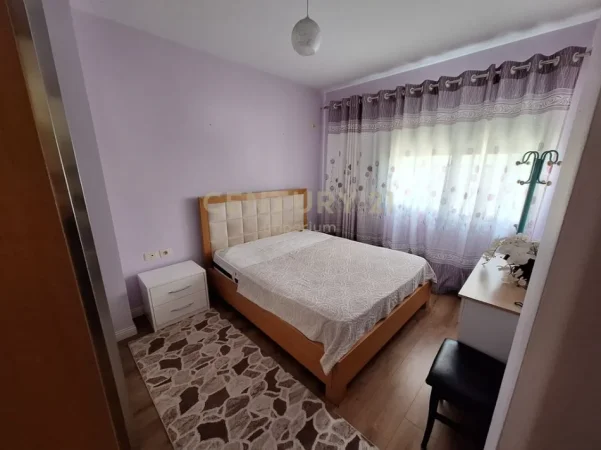 Tirane, jepet me qera apartament 2+1 Kati 8, 90 m² 450 € (prane kmy)