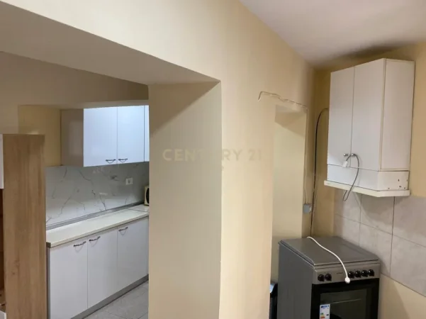 Tirane, jepet me qera apartament 1+1 Kati 2, 60 m² 550 € (tirana e re)