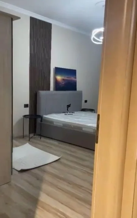 Tirane, jepet me qera apartament 2+1 Kati 2, 102 m² 700 € (KODRA E DIELLIT)