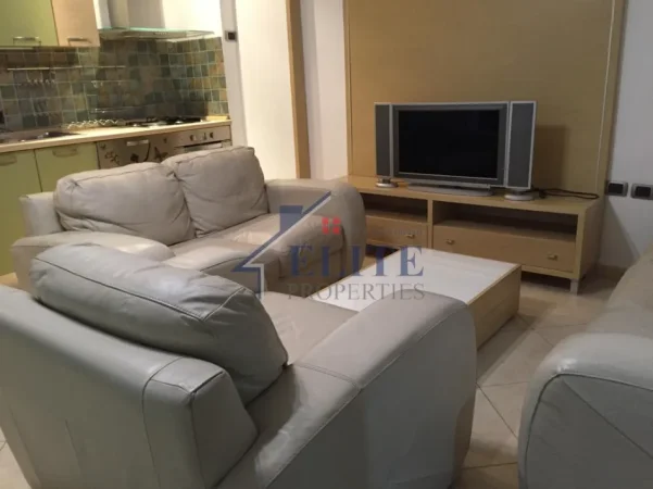 Tirane, jepet me qera apartament 2+1+Ballkon Kati 4, 120 m² 700 € (Ish Restorant Durresi)
