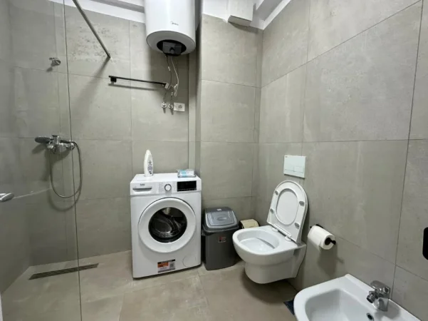 Tirane, jepet me qera apartament 1+1 Kati 4, 75 m² 550 € (Astir)