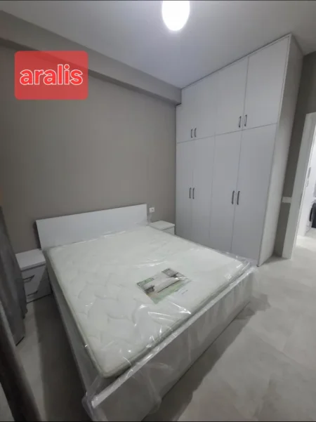 Tirane, jepet me qera nga pronari, pa komision agjensie, apartament 1+1, i ri, i pabanuar me pare