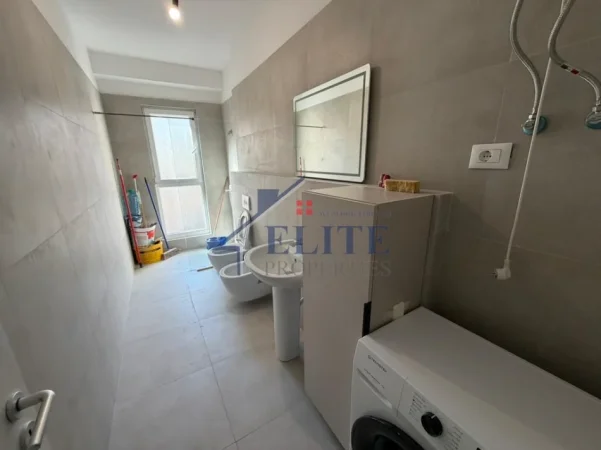 Tirane, jepet me qera apartament 1+1+Ballkon , 65 m² 570 € (Kompleksi Aura)