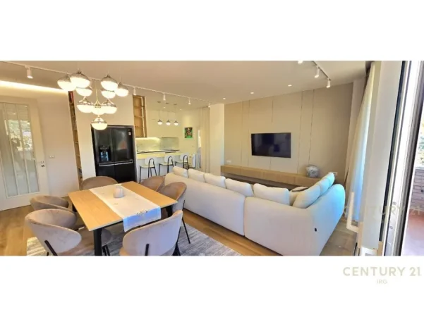 Tirane, jepet me qera apartament 2+1+Ballkon Kati 4, 142 m² 1.500 € (liqeni i thate)