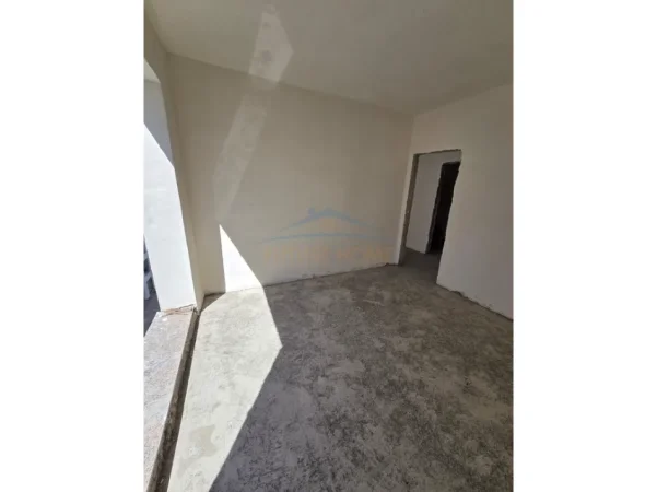 Durres, shitet apartament 2+1+Ballkon Kati 5, 75 m² 105.000 €