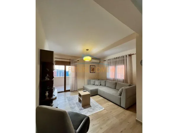 Tirane, jepet me qera apartament 1+1 Kati 8, 81 m² 850 € (Myslym Shyr)
