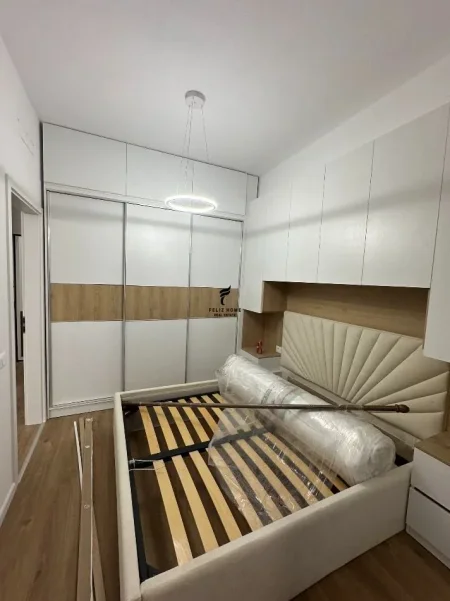 Tirane, jepet me qera apartament 1+1 Kati 6, 56 m² 420 € (ALI DEMI)