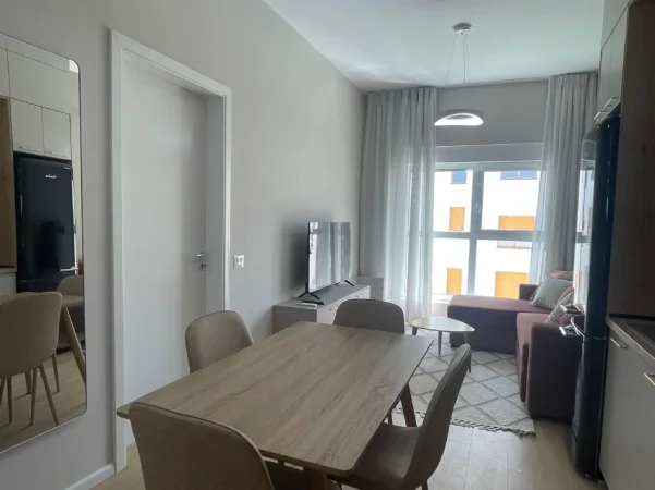 Tirane, jepet me qera apartament 1+1+Ballkon Kati 8, 47 m² 470 € (Kompleksi Mangalem 21 (Kadiu))