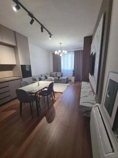 Tirane, jepet me qera apartament 1+1 Kati 3, 70 m² 700 € (RRUGA E ELBASANIT)
