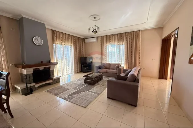 Tirane, jepet me qera Vile 3+1+Ballkon Kati 0, 900 € (terminali)