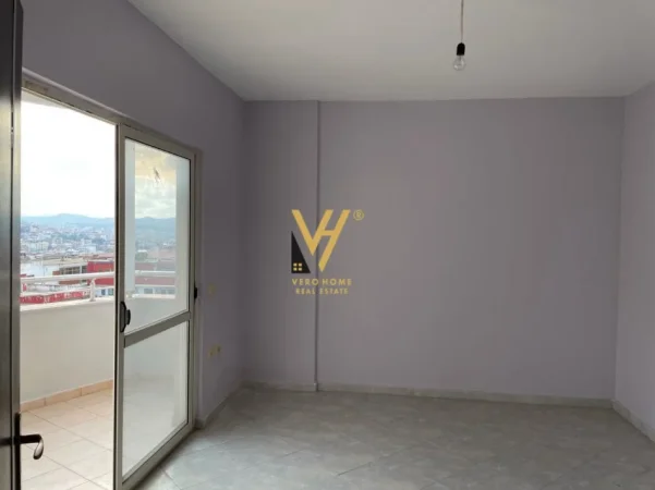 Tirane, shitet apartament 3+1+Ballkon Kati 5, 133 m² 166.250 € (FRESKU)