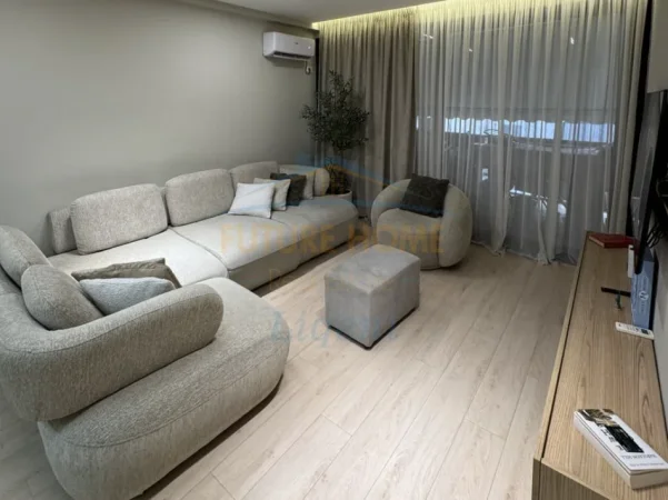 Tirane, shitet apartament 1+1+Aneks+Ballkon Kati 1, 67 m² 200.000 € (Liqeni i Thate)
