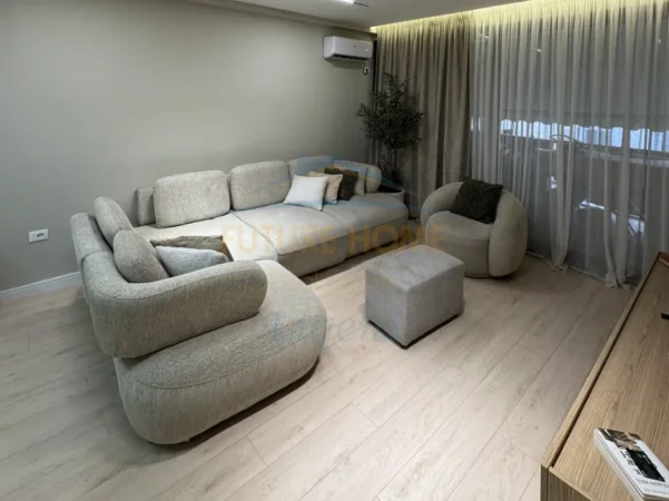 Tirane, shitet apartament 1+1+Aneks+Ballkon Kati 1, 67 m² 200.000 € (Liqeni i Thate)