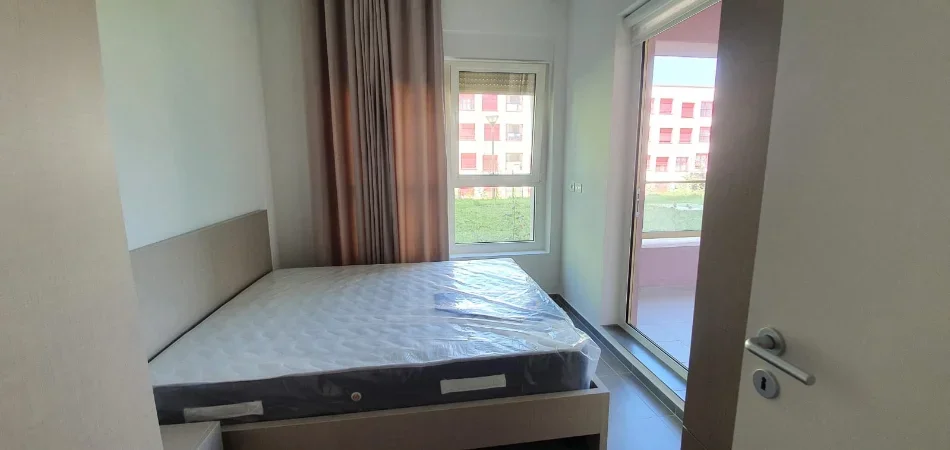 Tirane, jepet me qera apartament 2+1 Kati 1, 82 m² 450 € (Komplesi Mangalem ne Ali Dem)