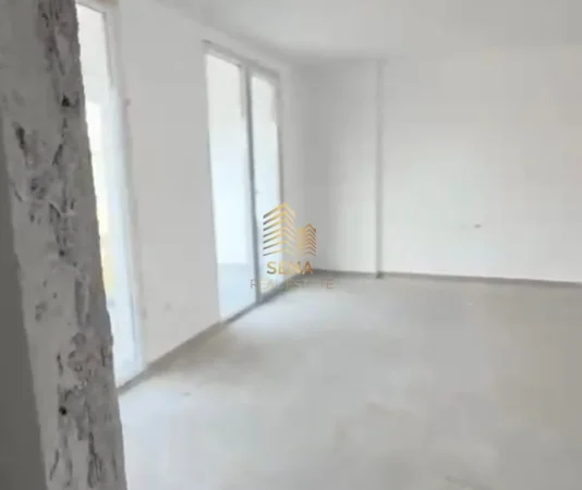 Tirane, jepet me qera ambjent biznesi Kati 5, 148 m² 900 € (Spitali QSUT)