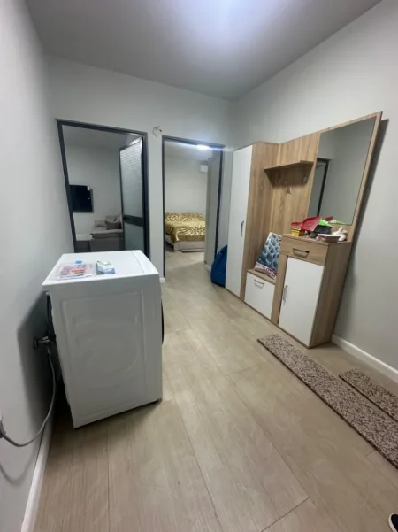 Tirane, jepet me qera apartament 1+1+Ballkon Kati 2, 60 m² 600 € (Rruga Elbasanit, Shkolla e Baletit)