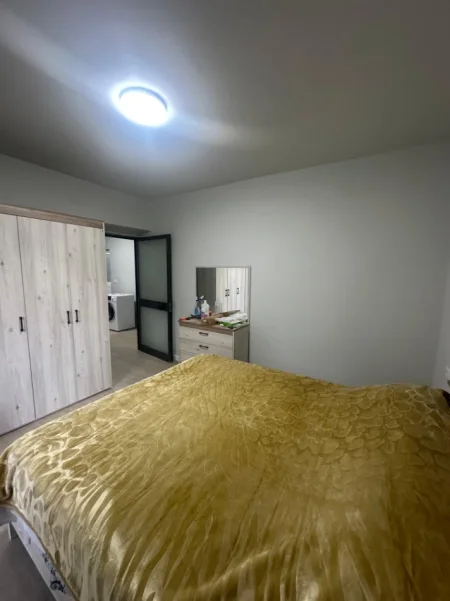 Tirane, jepet me qera apartament 1+1+Ballkon Kati 2, 60 m² 600 € (Rruga Elbasanit, Shkolla e Baletit)