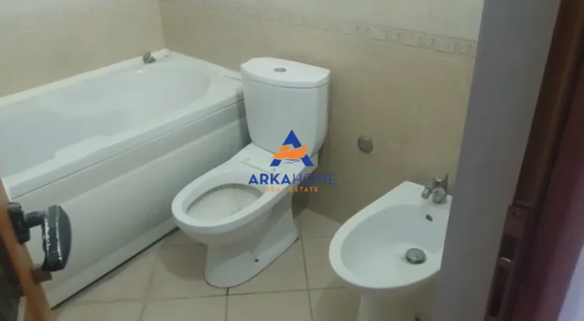 Elbasan, jepet me qera apartament 1+1 Kati 1, 54 m² 314 € 
