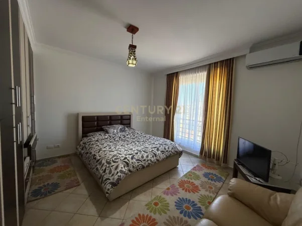 Tirane, jepet me qera apartament 2+1+Ballkon Kati 10, 118 m² 700 € (Rruga e Barrikadave)