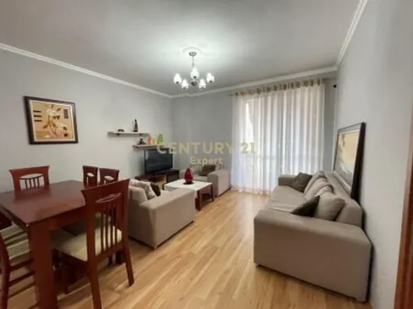 Tirane, jepet me qera apartament 1+1 Kati 4, 70 m² 450 € (don bosko)