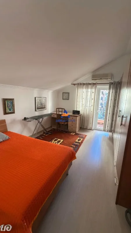 Tirane, jepet me qera apartament 3+1+Ballkon Kati 2, 144 m² 891 € 