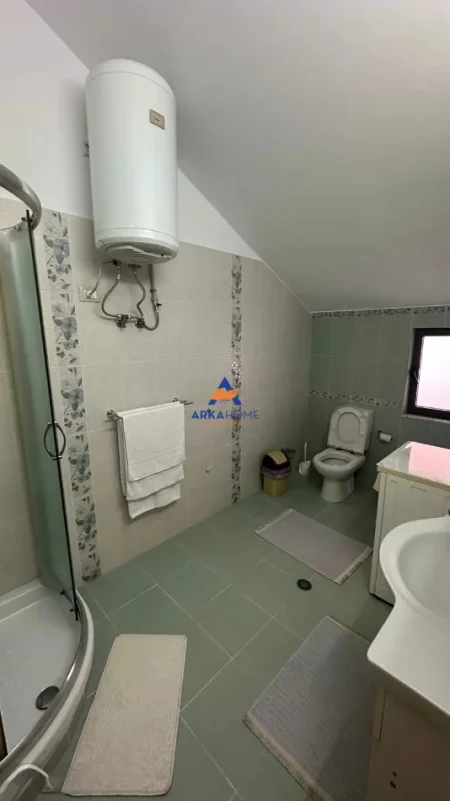Tirane, jepet me qera apartament 3+1+Ballkon Kati 2, 144 m² 891 € 