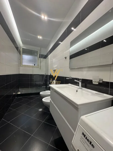 Tirane, jepet me qera apartament 2+1+Ballkon Kati 0, 80 m² 620 € (KOPSHTI ZOOLOGJIK)