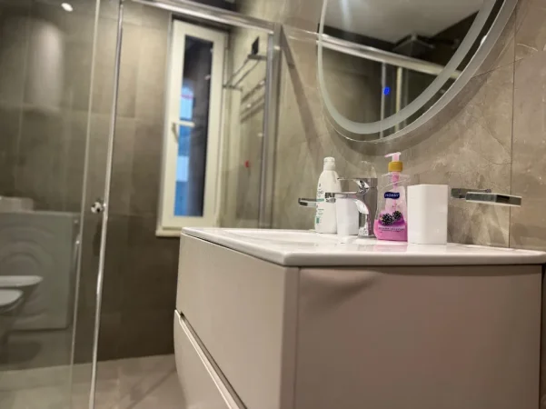 Tirane, shitet apartament 2+1+Ballkon Kati 2, 85 m² 270.000 € (Mine Peza)