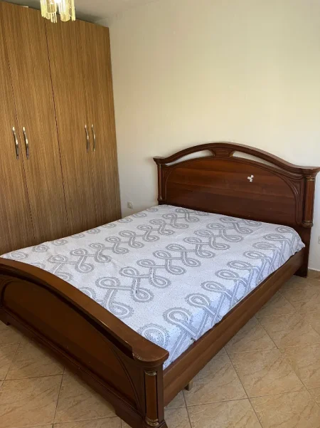 Tirane, jap me qera apartament 1+1+Aneks+Ballkon Kati 4, 55 m² 415 € (Rruga Belul Hatibi)