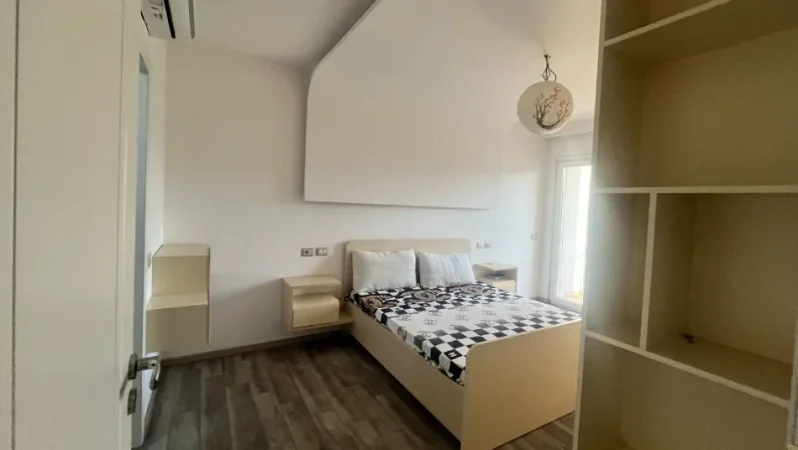 Tirane, jepet me qera apartament 2+1 , 118 m² 500 € 