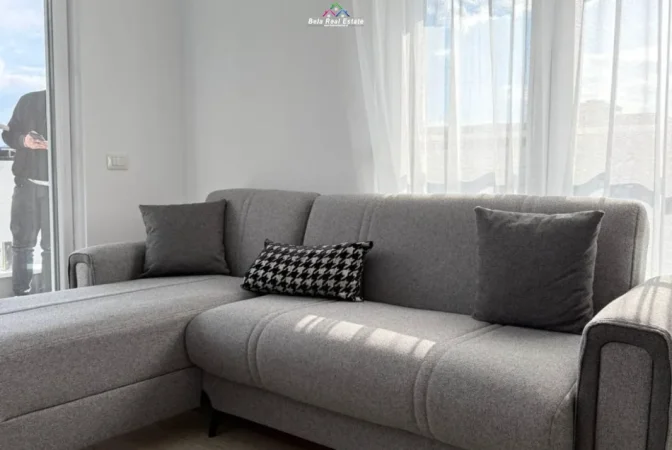 Tirane, jepet me qera apartament 1+1+Ballkon Kati 6, 80 m² 780 € (bulevardi i ri)