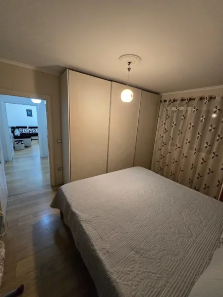 Tirane, jepet me qera apartament 1+1 Kati 3, 65 m² 550 € (Shkolla Besnik Sykja tek Vasil Shanto)