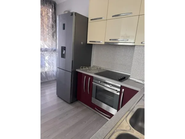 Tirane, jepet me qera apartament 2+1 Kati 6, 120 m² 1.200 € (Delijorgji)