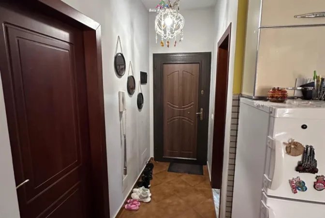 Tirane, jepet me qera apartament 1+1 Kati 6, 56 m² 430 € (Rruga Milto Sotir Gura)