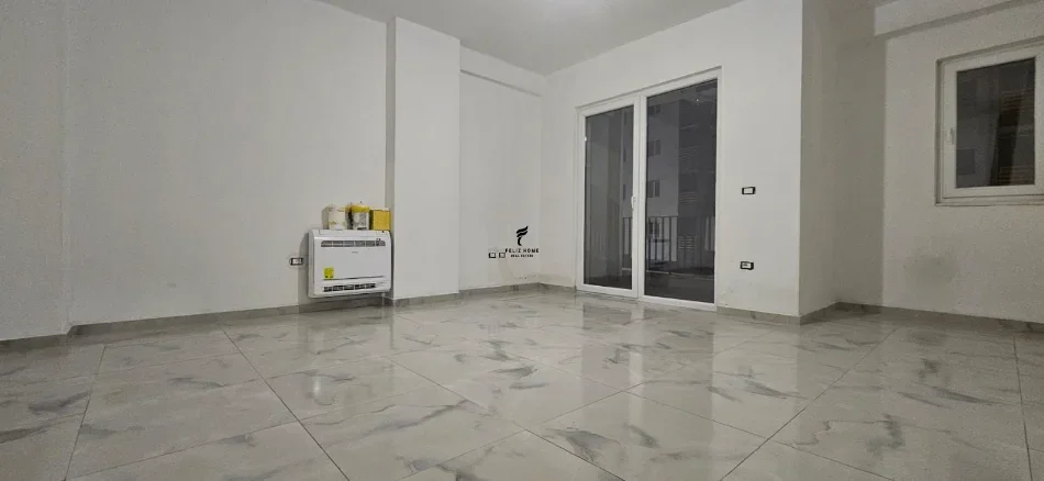 Tirane, jepet me qera zyre Kati 1, 66 m² 600 € (LAPRAKE)