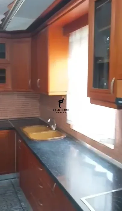 Tirane, jepet me qera apartament 3+1 Kati 1, 110 m² 400 € (LAPRAKE)